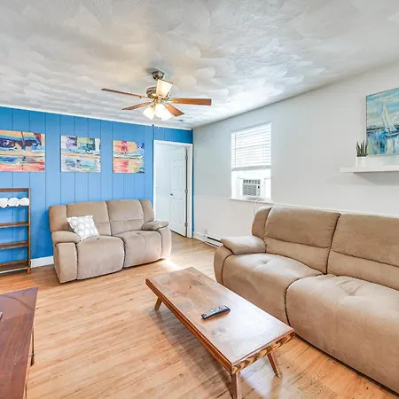 Walk To Beach And Chesapeake Bay Norfolk Retreat!